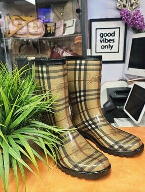 Burberry Plaid Pattern Mid-Calf Rain Boots - Tan/Black